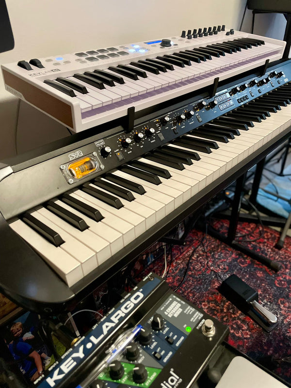 Korg SV - Halterung für iPad Tablet, Controller, Keyboad und vieles mehr