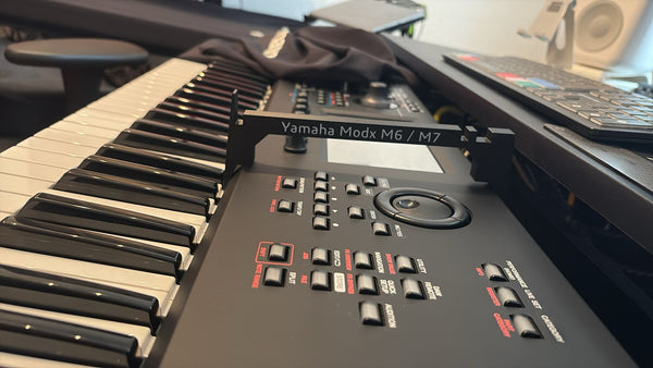 Yamaha Modx m6 / m7 iPad / Samsung Tablet Halterung quer und hoch