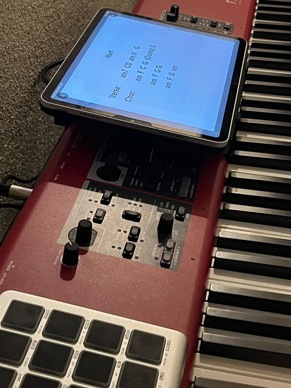 Nord Piano 5 ipad / Samsung Tablet Halterung, quer und hoch