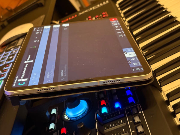 Yamaha Modx m6 / m7 iPad / Samsung Tablet Halterung quer und hoch